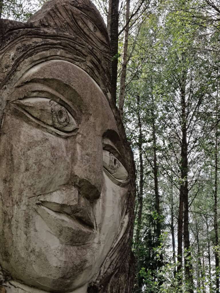 Alpo Jaakolan patsaspuisto: Luonnon ja taiteen yhteiseloa | Luonto | Kotiseutulainen