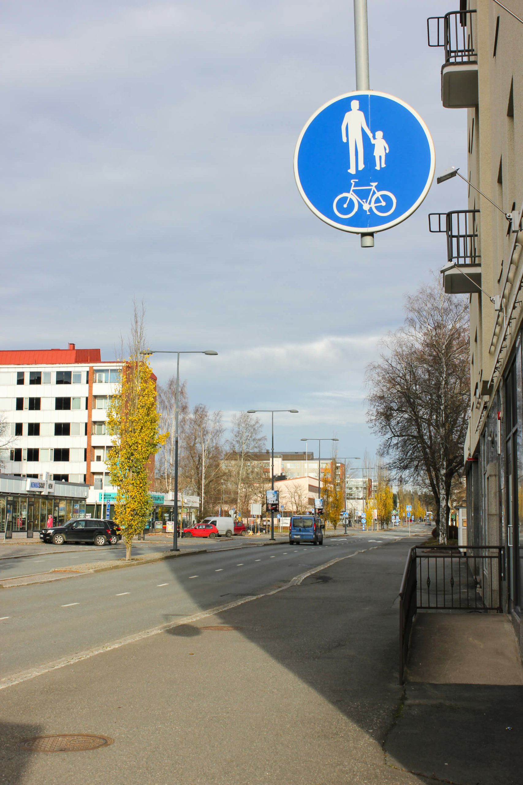 Kartanonkadun pyöräilykiista johtunee osin liikennemerkeistä | Liikenne | Kotiseutulainen